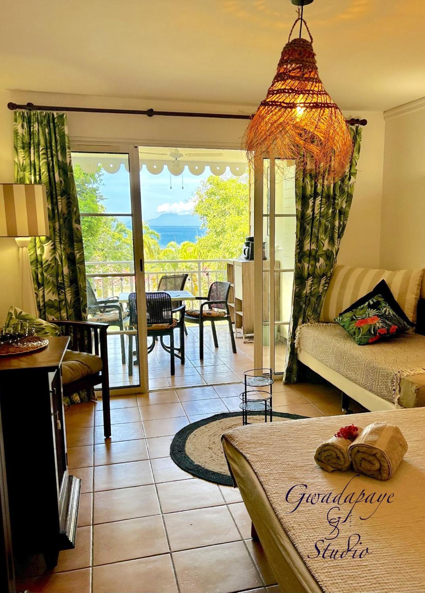 Sublime Vue Mer et Volcan , Pierre et Vacances, Gwadapaye Studio Sainte-Anne  Extérieur photo