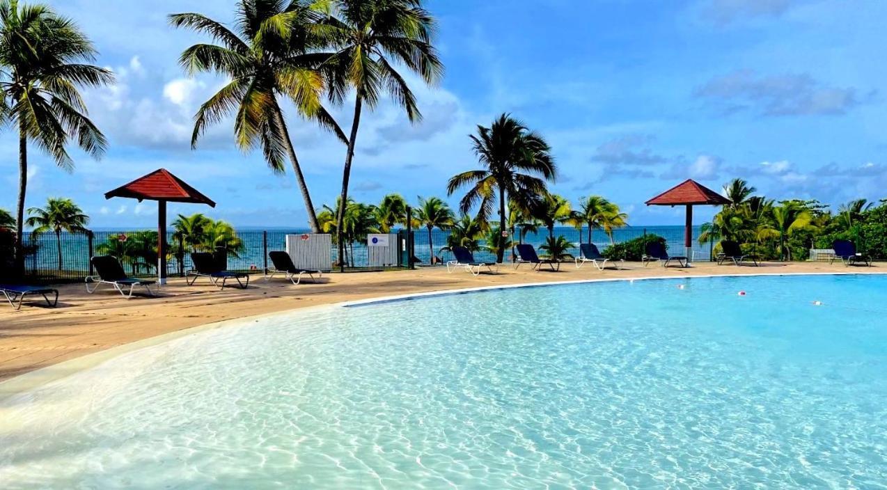 Sublime Vue Mer et Volcan , Pierre et Vacances, Gwadapaye Studio Sainte-Anne  Extérieur photo